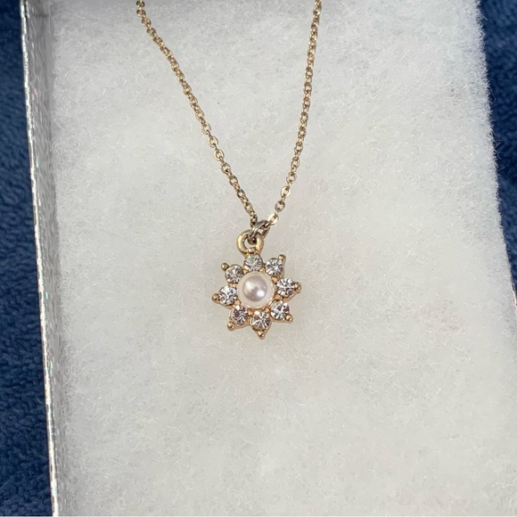 Gold Tone CZ & Faux Pearl Necklace - Picture 4 of 7